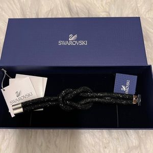 Knotted black bracelet